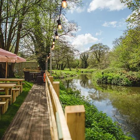 The Stag On The River Godalming Exterior photo
